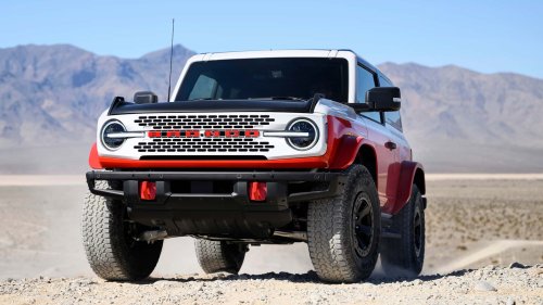 Carrocería 3 puertas y 335 CV para el todoterreno definitivo. ¿Quién dijo Land Cruiser o Wrangler?