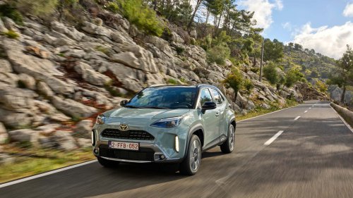 Nuevo Toyota Yaris Cross 2025: oferta SUV, Hybrid Eco, revisiones, garantía WOW