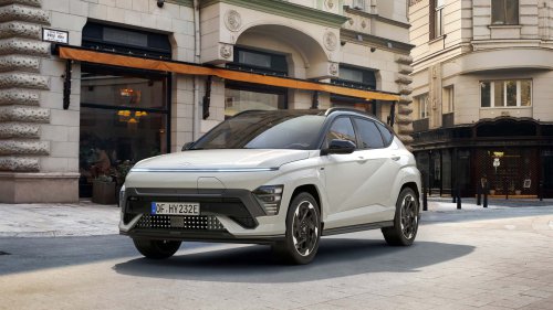 Suzuki e-Vitara vs. Hyundai KONA, comparativa de SUV orientales