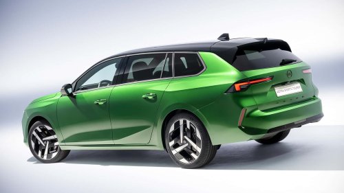 Opel, 2026 Opel Astra Revealed: Facelift Brings a Light Bar and Smarter Headlights