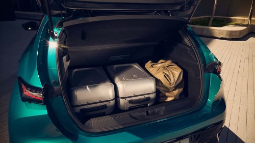 Peugeot, Peugeot 308, comment changent l'intérieur et le coffre avec le restylage