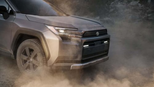 El Toyota RAV4 2026 más deseado tiene tracción 4x4 y es un híbrido más potente