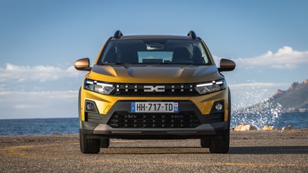 Toyota, El Dacia Sandero y Toyota continuaron líderes de ventas en marzo