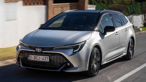 Toyota, Sólo 4,5 l/100 km y 598 litros de maletero: el mejor Toyota para familias