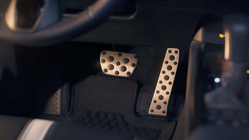 Houston Woman Buys Toyota Camry In 3 Days On Her Own. Then She Gives Tips for Women Buying a Car for the First