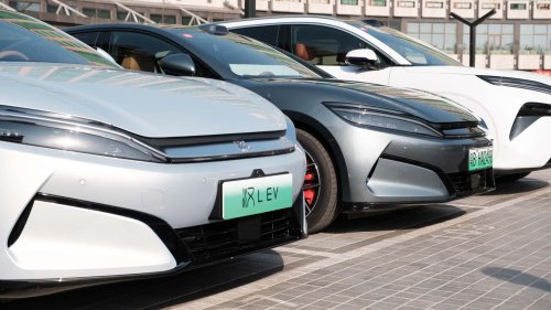 Pemerintah Cina Ingin Mengerem Investasi EV yang Berlebihan