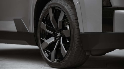 Toyota, Toyota vient de présenter son premier SUV électrique à trois rangées