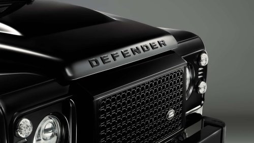 Land Rover Spends 300 Hours Painting a Classic Defender V-8