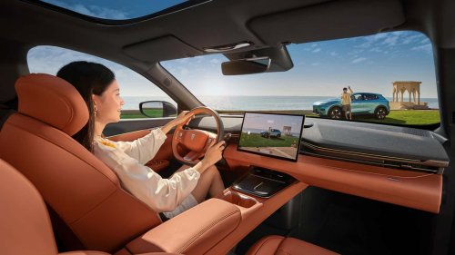 Trop de commandes tactiles en voiture ? L’Europe et la Chine freinent désormais ensemble