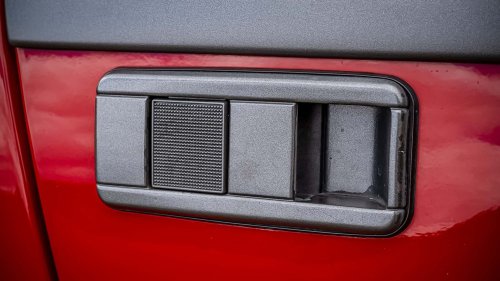 Alfa Romeo 75 (1987): la berlina con una disposición mecánica especial