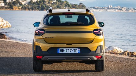 El Dacia Sandero y Toyota continuaron líderes de ventas en marzo