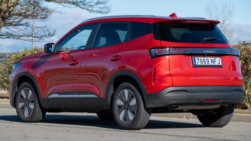 211 CV, híbrido, y desde 19.990 € con descuento, para esta oferta del EBRO s400