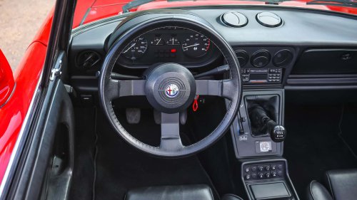 Alfa Romeo Spider (1993) im Fahrbericht: Echter Charakterkopf