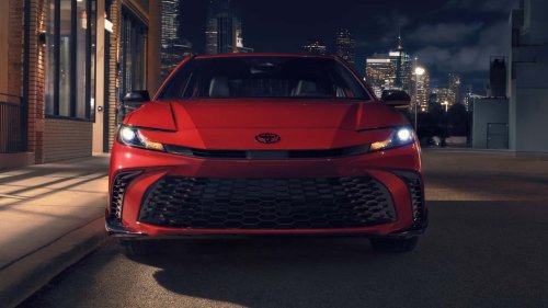 Toyota, Toyota Camry, Houston Woman Buys Toyota Camry In 3 Days On Her Own. Then She Gives Tips for Women Buying a Car for the First