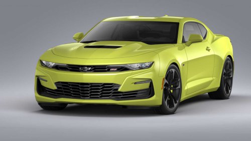 Chevrolet, Chevrolet Camaro, AAA Calls Service Tech to Unlock Chevrolet Camaro’s Door. Then He Says It’s 'Not Worth the Risk'—and Refuses the Job
