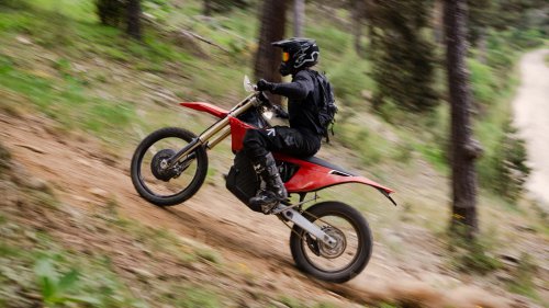 La moto électrique va là où l'essence ne peut pas (et établit un record du monde)