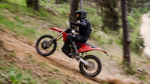 La moto électrique va là où l'essence ne peut pas (et établit un record du monde)