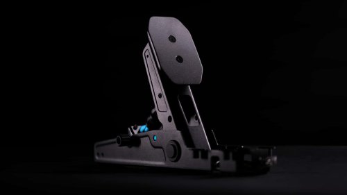 Logitech's New Steering Wheel Is For Serious Sim Racers. We Got a Hands-On Look