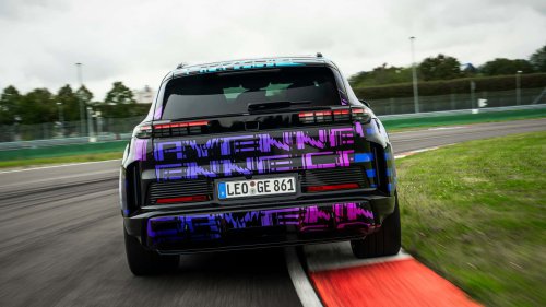 The Porsche Cayenne Electric's Interior Is an Ode to Screens