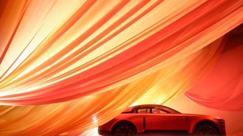 Toyota, Toyota's Super-Luxury Century Brand Shows Stately Coupe