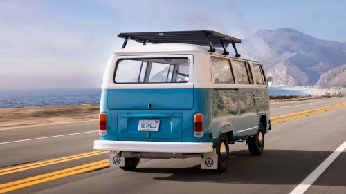 VW restaura la T2 Microbus que sobrevivió a los incendios de California