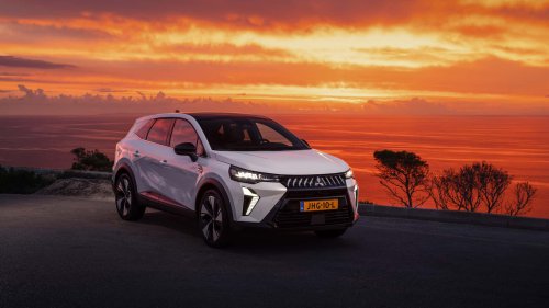 Mitsubishi Grandis 2025, al volante del SUV familiar urbano electrificado