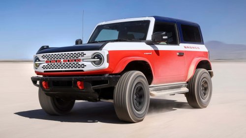 Carrocería 3 puertas y 335 CV para el todoterreno definitivo. ¿Quién dijo Land Cruiser o Wrangler?