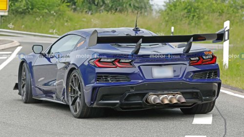 Corvette 'Zora' dalam Kamuflase Terlihat seperti ZR1
