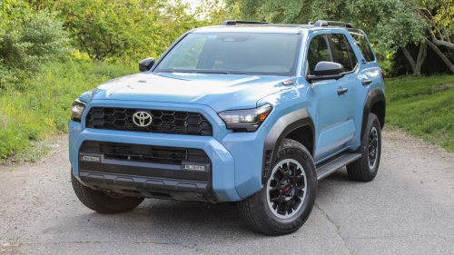 Toyota Driver Pulls Wake Boarder in Hurricane Floodwaters. Then People Point Out This Surprising Risk