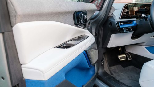 Cadillac, Tesla, Cadillac Optiq 2026: Peningkatan Performa dan Colokan Tesla