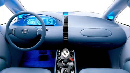 Daewoo, El Daewoo con retrovisores digitales y faros LED de los años 90