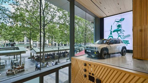 Renault, Renault rouvre son showroom des Champs-Élysées