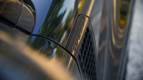 Land Rover Defender P300e im Test: Sanftmütiger Offroad-Gigant