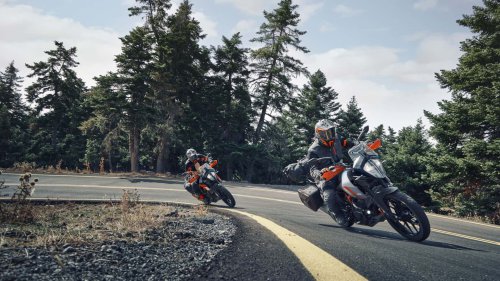 Llamada a revisión para las KTM 390 Adventure, Husqvarna Vitpilen y Svartpilen