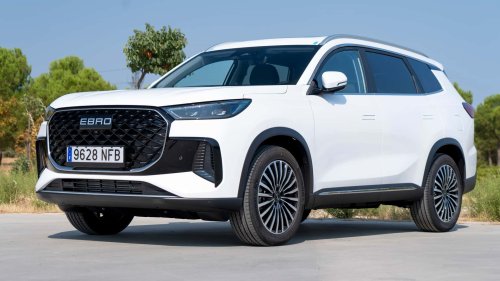 EBRO s800 con motor de gasolina: lo que nos gusta (y no) del SUV de 147 CV y 7 plazas