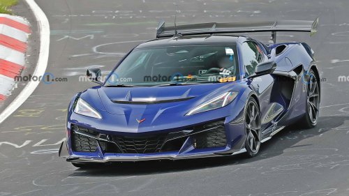 Corvette 'Zora' dalam Kamuflase Terlihat seperti ZR1