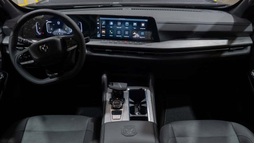 Ram, Fiat, Las diferencias entre la Ram Dakota y la Fiat Titano