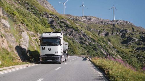 Mercedes, Mercedes GenH2, le camion à hydrogène réussit ses tests estivaux dans les Alpes
