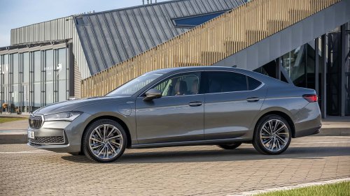 Skoda Superb iV (2026): Stärkerer Plug-in-Hybrid für die Limousine