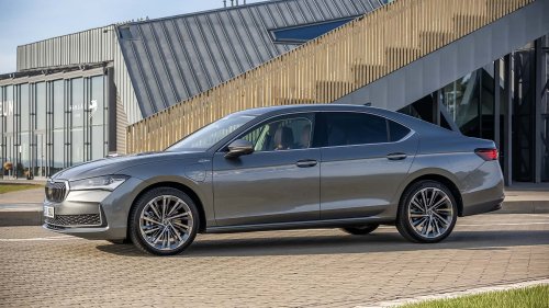 Skoda, Skoda Superb, Skoda Superb iV (2026): Stärkerer Plug-in-Hybrid für die Limousine