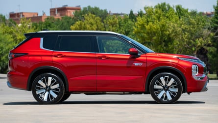 Mitsubishi Grandis, Mitsubishi Outlander, Mitsubishi, Grandis y Outlander: los SUV electrificados de Mitsubishi para la RFEC