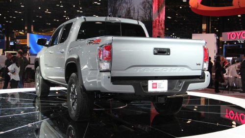 'That's Hilarious:' Woman Replaces Battery 3 Times In 1 Year. Then Mechanic Learns What's Really Going On