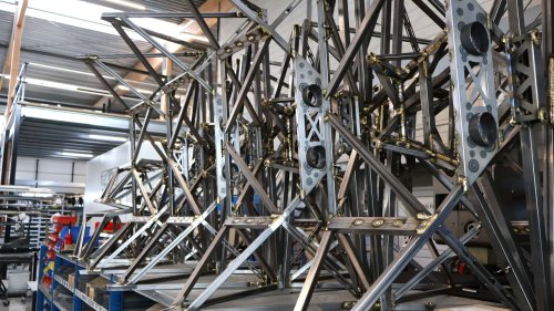 Donkervoort F22: Konsistensi Radikal dalam Konstruksi Mobil