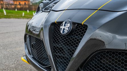 769 kg y 335 CV: la prueba del Alfa Romeo 4C más especial de la historia