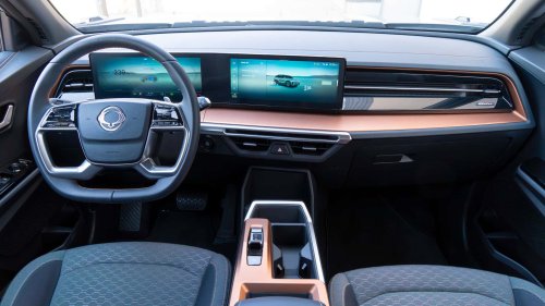 Desde 23.800 € y con motor de gasolina, híbrido o eléctrico. Con el KGM Torres, tú decides