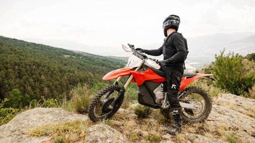 La moto électrique va là où l'essence ne peut pas (et établit un record du monde)