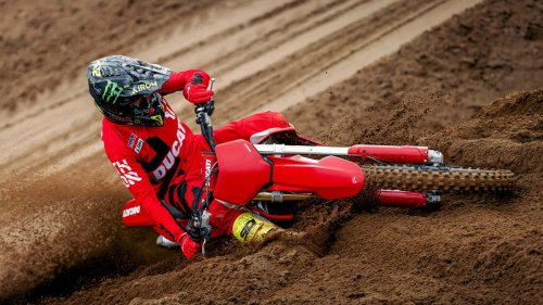 Ducati Desmo450 MX Factory: un nivel superior