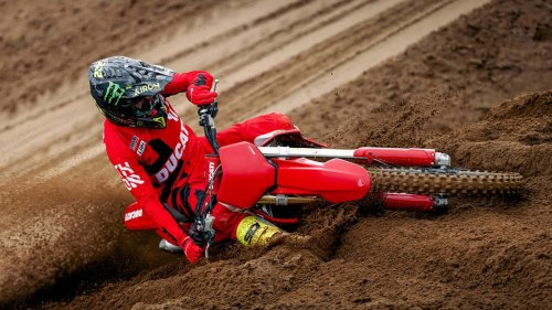 Ducati Desmo450 MX Factory: un nivel superior