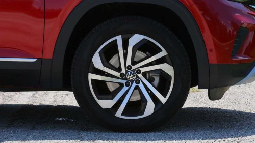 ‘Gathered My Tools and Walked Out': Volkswagen Atlas Driver Takes SUV for Tire Rotation. Then They Leave With a 'New Car'