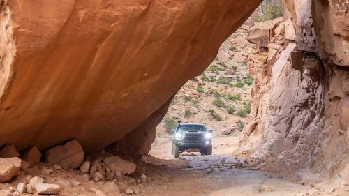 'I Used to See That All the Time:' Toyota Tacoma Driver Changes His Air Filter. Then He Pulls the Old One Out